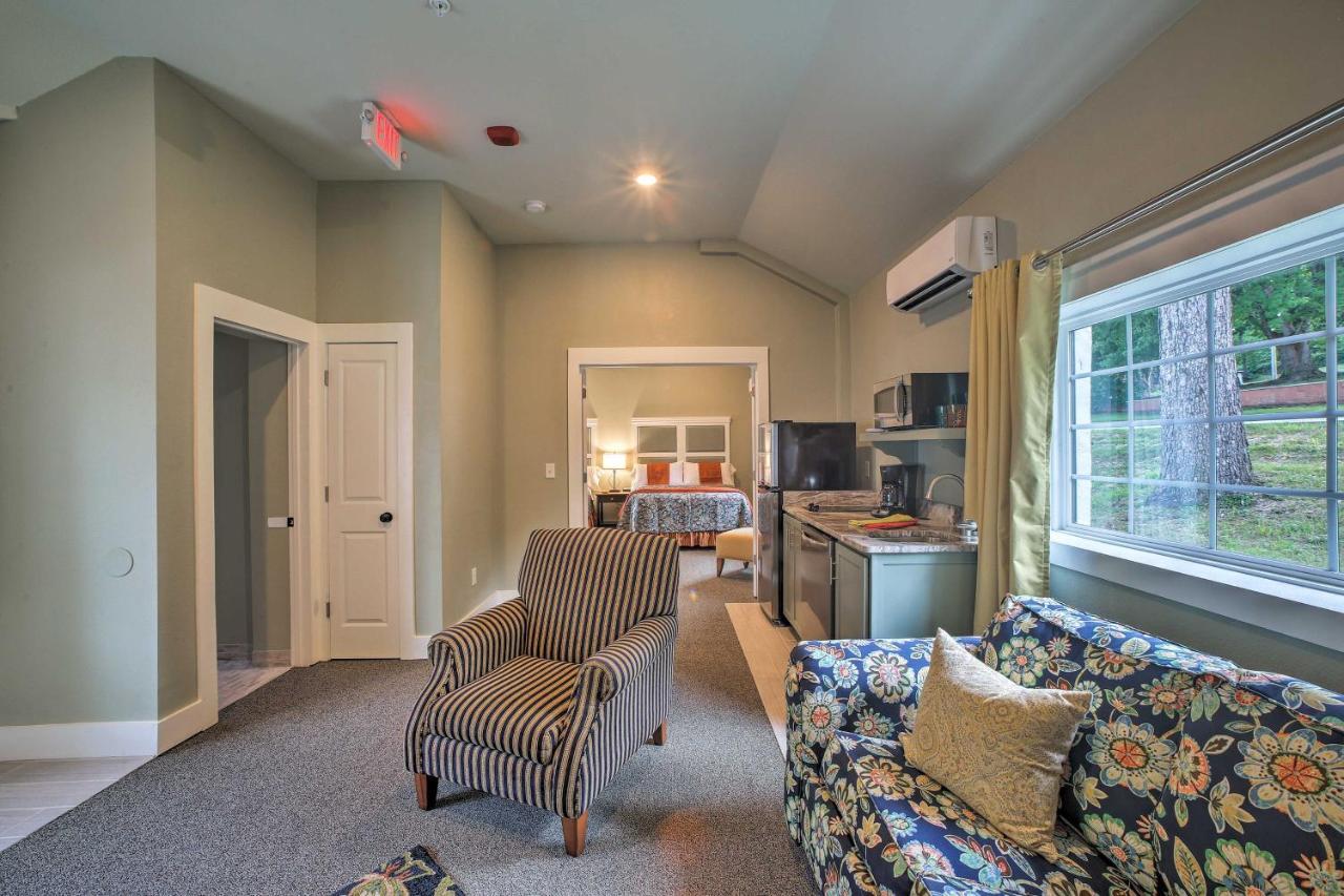 Downtown Branson Cottage With Pool Access! Экстерьер фото